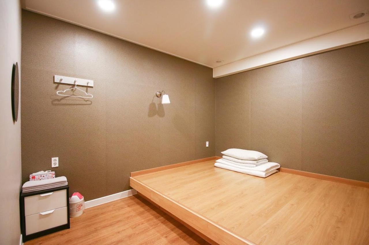 Lighthouse Guesthouse Mokpo Buitenkant foto